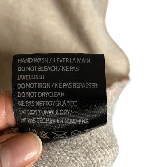 LA Express Women's Soft Knit Patterned Color Block Cardigan - Picture 6 of 7